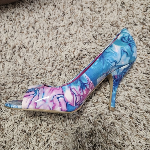 BCBGeneration Splattered Heel - Picture 7 of 12